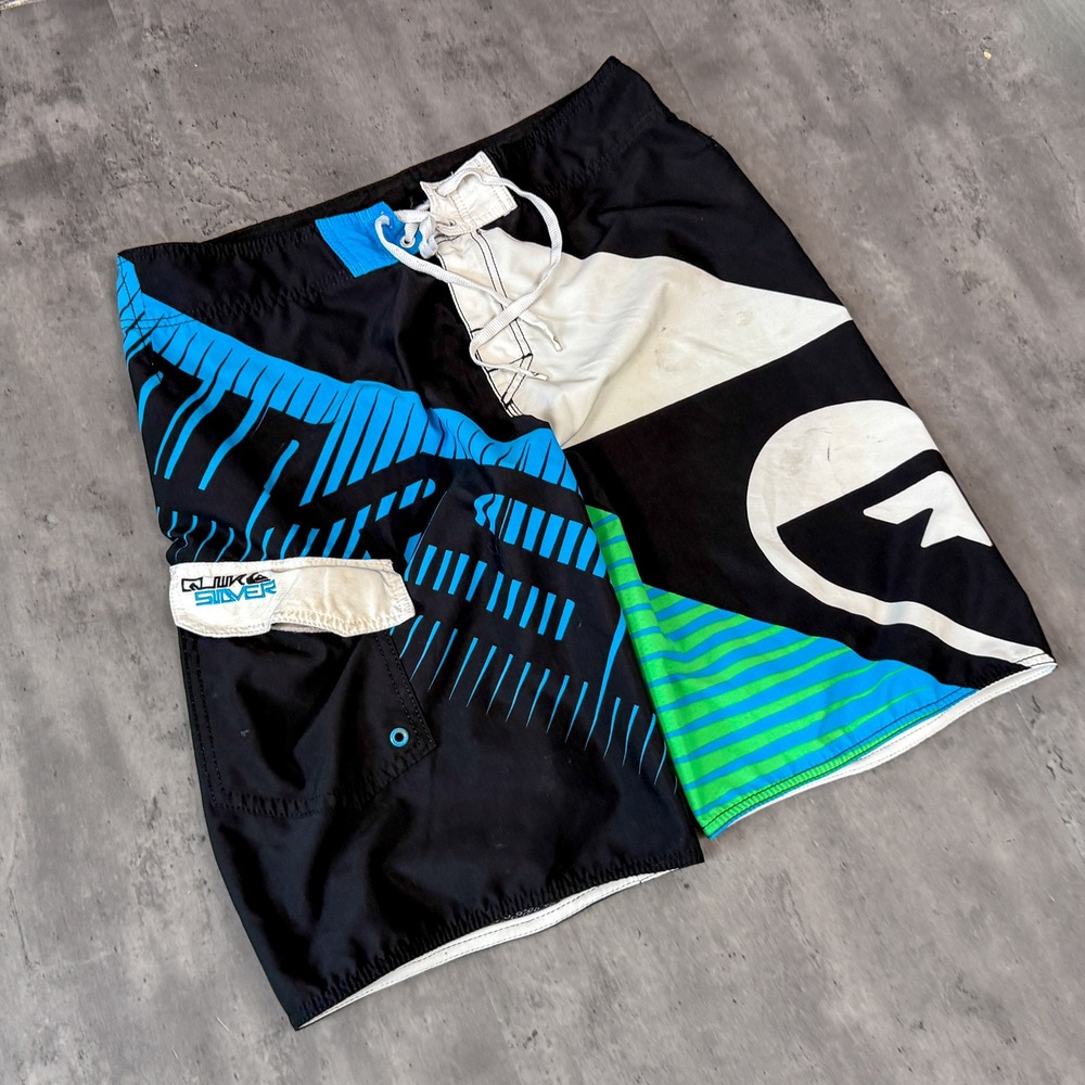 Y2K 2000's 00's Quiksilver Baggy Relax Fit Wide Black Blue Graphic Board Shorts